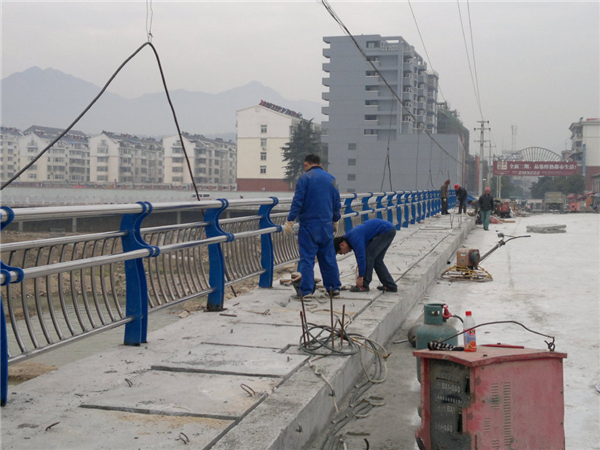 大足不锈钢复合管护栏常见问题及解决方案